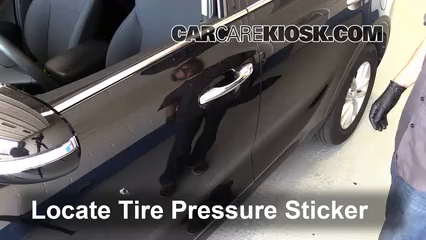 2016 Kia Sorento LX 3.3L V6 Tires & Wheels Check Tire Pressure